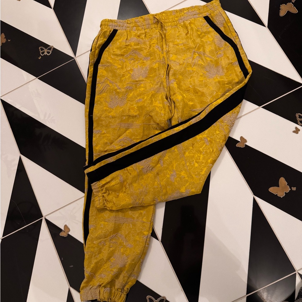 Yellow Patterned women’s joggers